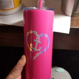 Anchor and chain on hot pink cup!